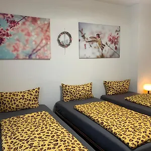 https://berlin-imma-wat-los.find-berlin-hotels.com