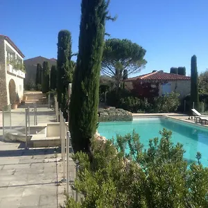 https://au-bastidon-de-gordes.fr-provencehotel.com